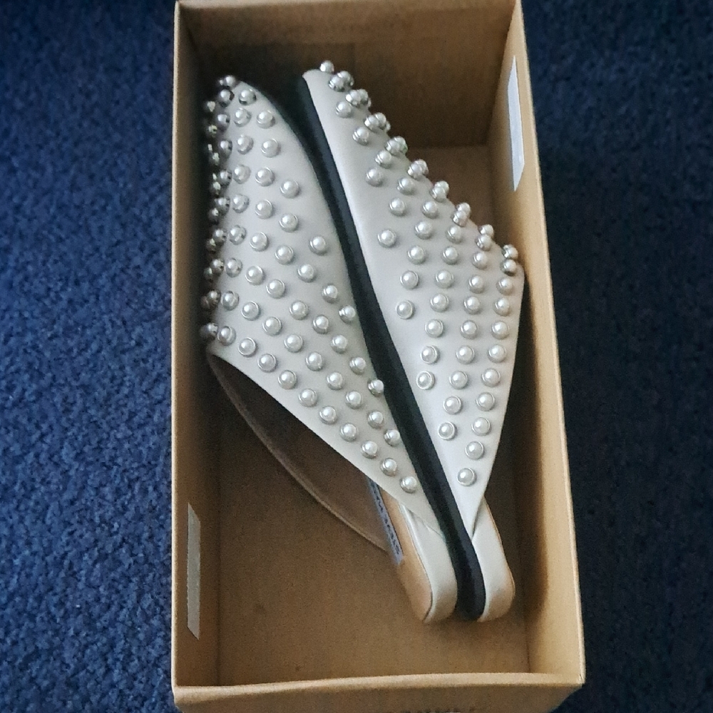 Steve Madden White Pearl Embellished Mules